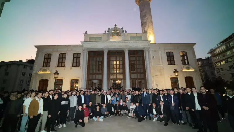 TÜGVA'lı Gençler Teşvikiye Camii'nde Sabah Namazında Buluştu