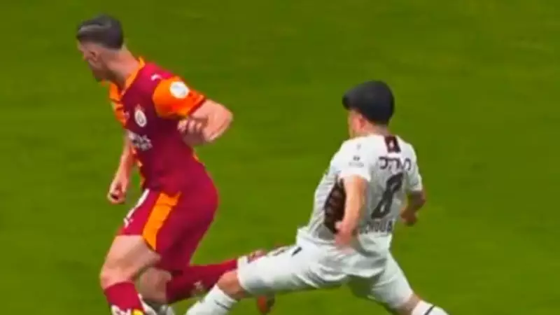 Trabzonspor'da Kırmızı Alarm! 10 Kişi Mücadelesinde Samsunspor Beraberliğe Zorladı