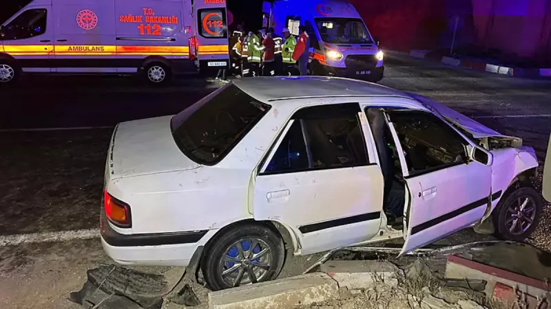 Uşak'ta İki Araç Çarpıştı: 1'i Bebek 10 Yaralı