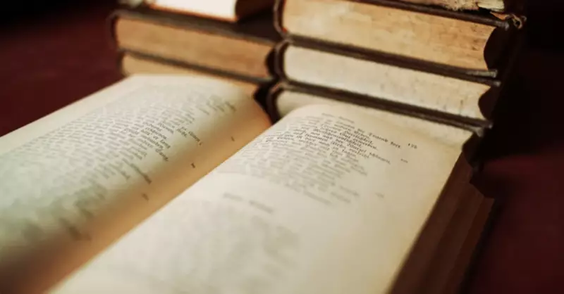 Varoluşçuluk Nedir? Felsefe Akımının 4 Temel İlkesi ve Temsilcileri