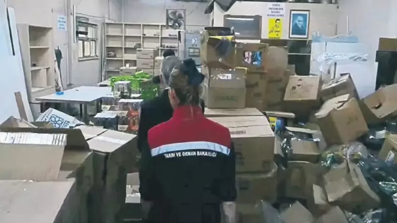 İzmir'de 30 Ton Tarihi Geçmiş Gıda Ele Geçirildi