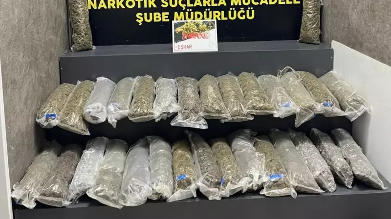 İzmir'de Büyük Operasyon: 23 Kilo Esrar Ele Geçirildi