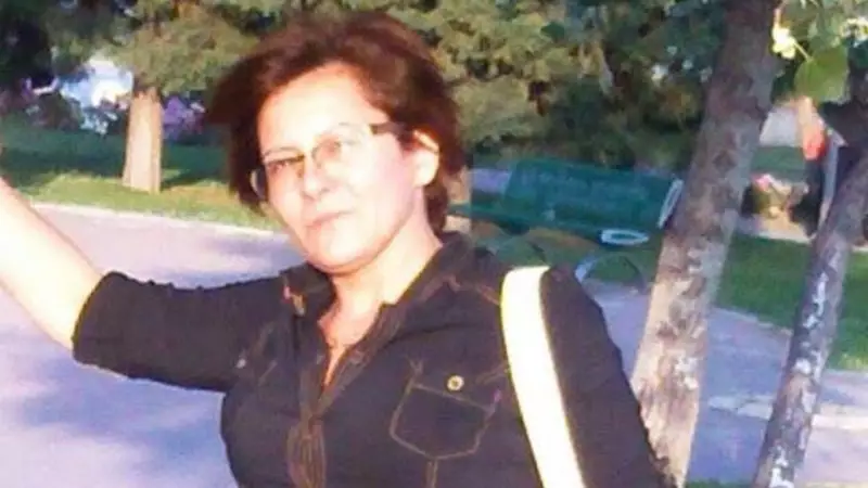 İzmir'de Yangın: Hayvansever Şule Çörekçi ve 30 Kedisi Hayatını Kaybetti