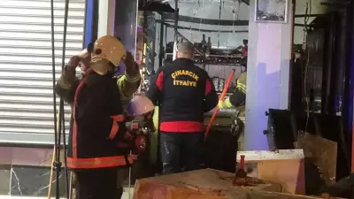 Aile Tartışması Tekel Bayisini Ateşe Verdi: 2 Yaralı