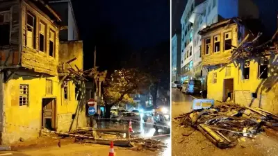 Gelibolu'da Şiddetli Yağış Metruk Bina Katını Yıktı