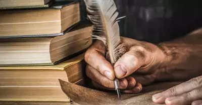 Sezai Karakoç Kimdir? Hayatı, Eserleri ve Edebi Kişiliği