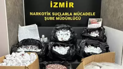 İzmir'de Narkotik Operasyonu: 316 Bin 760 Sentetik Hap Ele Geçirildi