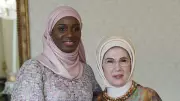 Emine Erdoğan ve Senegal Cumhurbaşkanı Eşi Faye Sergide Buluştu