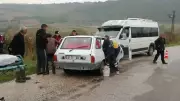 Gönen'de Trafik Kazasında Sıkışan Sürücü İtfaiye Ekiplerince Kurtarıldı