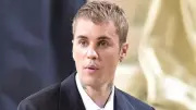 Justin Bieber Yol Kenarında Yardıma Muhtaç Genç Şarkıcıya Destek Oldu