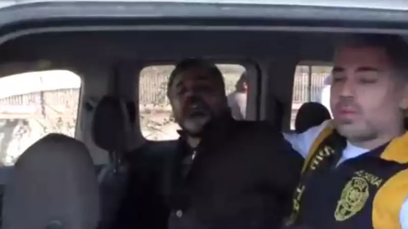 Adana'da 38 Yıl Hapis Cezalı Firari, Sahte Kimlikle 7 Kitap Yazıp Konferanslar Verdi