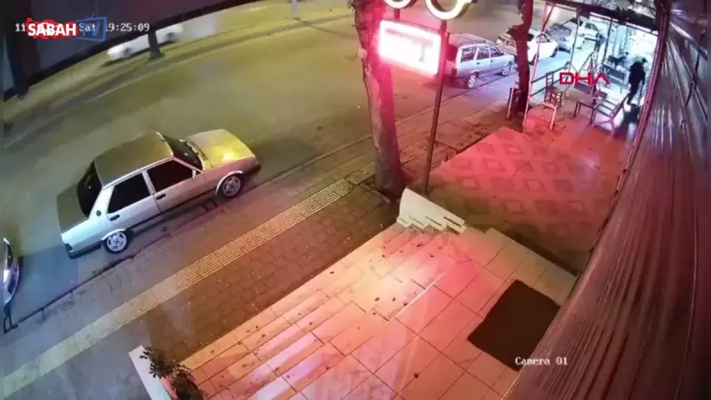 Adana'da Trafik Kavgası: Motokurye 3 Yerinden Bıçaklandı, Olay Anı Kamerada