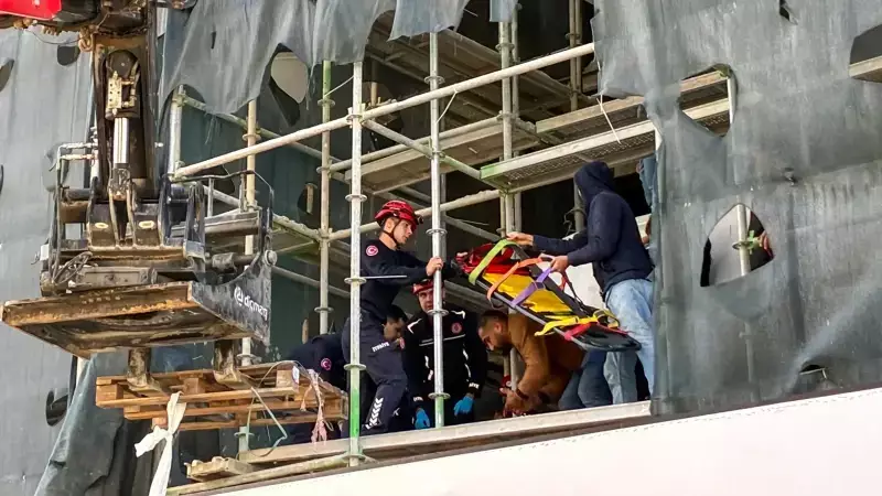 Antalya'da İnşaatta Düşen İşçi Kurtarıldı: 5. Kattan 2. Kata Düştü