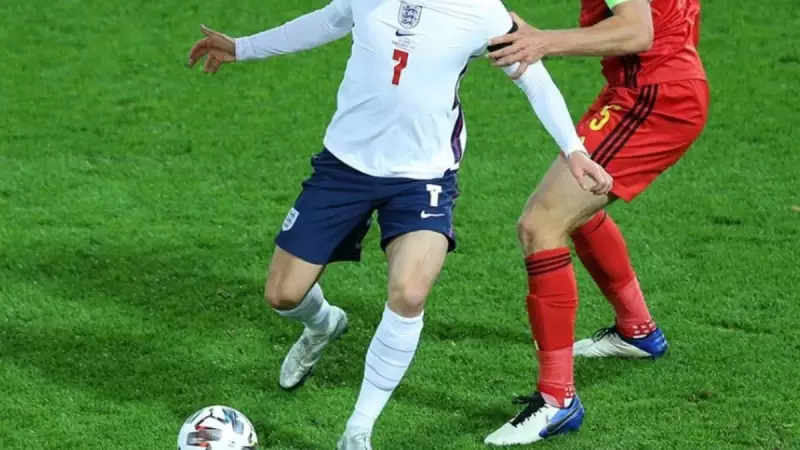 Eski İngiltere Yıldızına Cinsel İstismar Suçlaması: Stansted'de Gözaltı