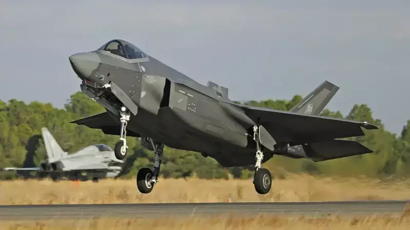 Hollanda'da Kimliği Belirsiz Drone Alarmı: İki F-35 Acil Kalkış Yaptı