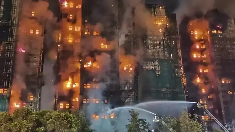 Hong Kong'da 156 Can Alan Yangında 5 Kişinin Daha Cansız Bedeni Bulundu