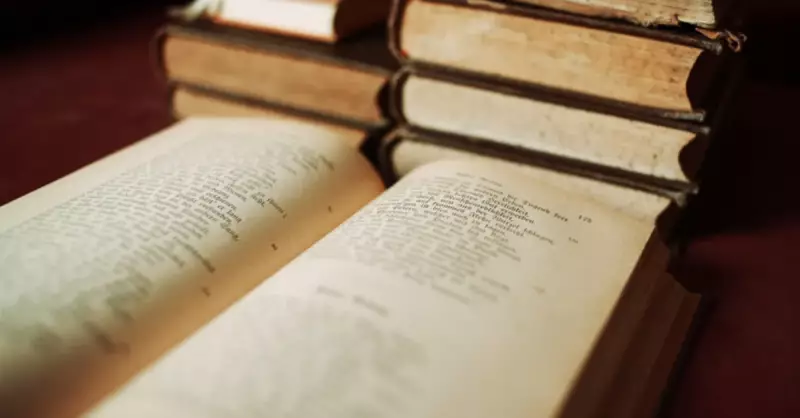 Surname Nedir? Divan Edebiyatındaki Önemi ve Tarihi Örnekleri