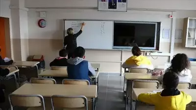 2025 Okul Tatil Takvimi Açıklandı: Ara Tatiller Yeniden Tartışılıyor