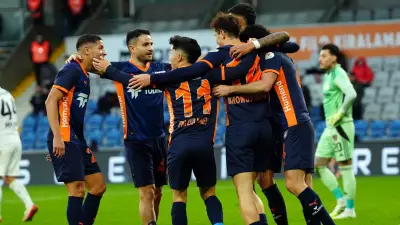 Başakşehir Gaziantep FK'yı 5-1 Yendi: Ligin İlk Yarısı Galibiyetle Kapandı