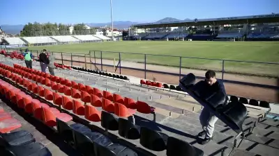 Fethiyespor, Galatasaray'ı Deprem Raporu Sonrası Kurulan Portatif Tribünde Ağırlayacak