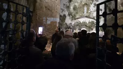 Hatay'da Deprem Sonrası İlk Noel: Saint Pierre Kilisesi'nde Barış Duaları