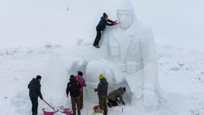 Sarıkamış Harekatı'nın 111. Yılı İçin Kardan Heykeller Hazırlanıyor