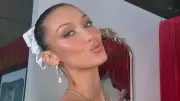 Bella Hadid 61 Milyon Takipçisine Kefiye Elbisesiyle Filistin Mesajı Verdi