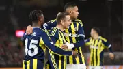Fenerbahçe, Eyüpspor Deplasmanında İlk Yarıyı Galibiyetle Kapatmak İstiyor