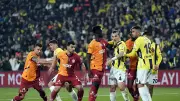 Fenerbahçe - Galatasaray Derbisi Kadroları Açıklandı: Süper Lig Liderliği Oynanacak