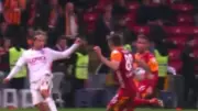 Galatasaray, Samsunspor'u 3-2 Yendi: Uzatmalardaki Gol ve Tartışmalı Penaltı Kararı