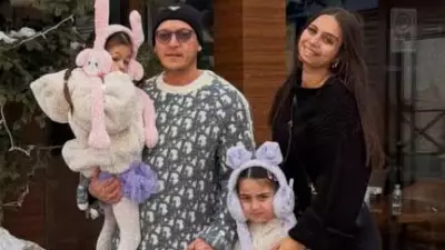 Amine Gülşe Üçüncü Çocuğuna Hamile Olduğunu Duyurdu