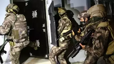 Düzce'de DEAŞ Operasyonu: 3 Şüpheli Yakalandı, Silah ve Mühimmat Ele Geçirildi