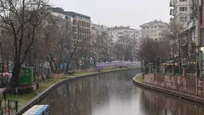 Eskişehir'i Beyaza Bürüyen Kar Yağışı Muhteşem Manzaralar Oluşturdu