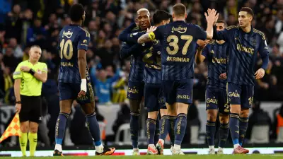 Fenerbahçe, Samsunspor Maçı İçin Adana'ya Gitti! İşte 19 Kişilik Kadro