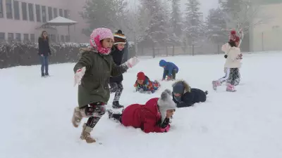 Gümüşhane'de Kar Fırtınası: 12 Ocak'ta Okullar Tatil, Esnek Çalışma