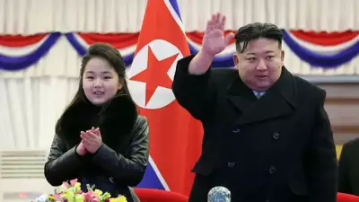Kim Jong-un'un Kızıyla Anıt Ziyareti Varis Tartışmalarını Alevlendirdi