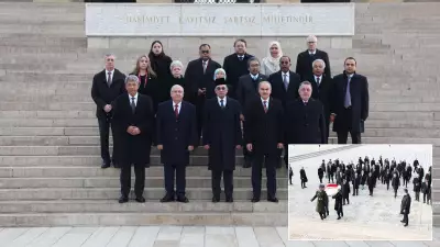 Malezya Başbakanı Enver İbrahim, Anıtkabir'i Ziyaret Etti