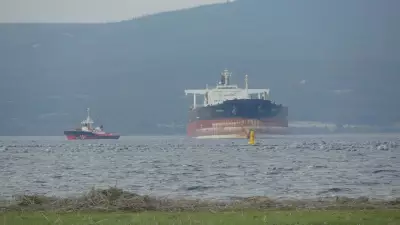 Mozambik Bayraklı Dev Tanker Çanakkale Boğazı'nda Arıza Yaptı
