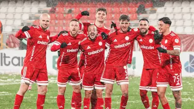 Ümraniyespor, Serik Belediyespor'u 5-0 Mağlup Etti: Barış Ekincier'den Hat-Trick