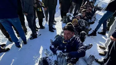 Ordu'da 150 Kişi Poşetle Kaydı: Kumru'da Renkli Kar Etkinliği