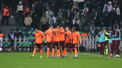 Trabzonspor, Kocaelispor'u Son Dakika Golüyle 2-1 Yendi