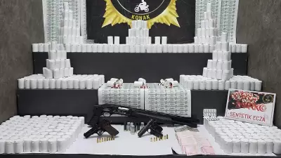 İzmir'de Narko Alan Ekipleri'nden Büyük Operasyon: 108 Bin 492 Hap Ele Geçirildi