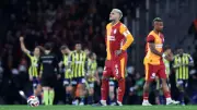 Fenerbahçe, Galatasaray'ı 2-0 Yenerek 10 Yıl Sonra Süper Kupa'ya Uzandı