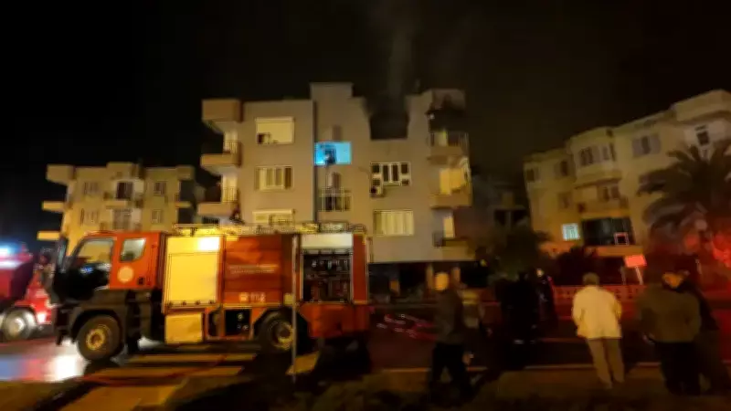 Anamur'da Apartman Dairesinde Çıkan Yangında 2 Kişi Dumandan Etkilendi