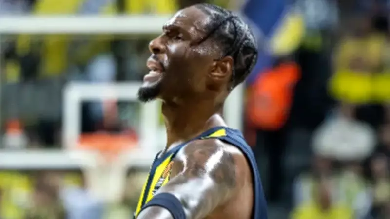 Hayes-Davis Panathinaikos'a Transfer Oldu, Fenerbahçe Taraftarı Tepkili