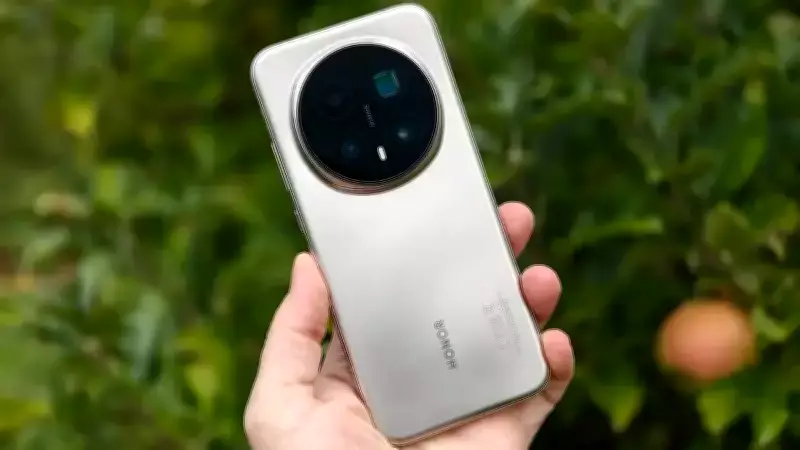 Honor Magic 8 Pro Türkiye'de Satışa Çıktı: 200 MP Kamera ve 7.100 mAh Batarya