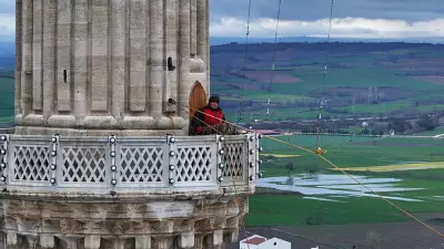 450 Yıllık Mahya Geleneğinin Son Temsilcisi: 'Bu Bayrağı Devredecek Birini Arıyorum'
