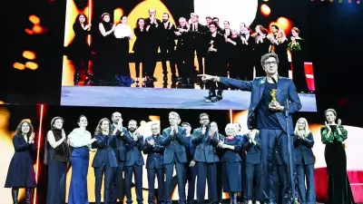 Berlinale'de Türk Sinemasının Büyük Zaferi: Altın ve Gümüş Ayı Ödülleri Türkiye'ye