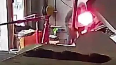 Diyarbakır'da Soba Felaketi: Yağ Dökülen Sobadan Alev Fışkırdı, İşçi Yaralandı