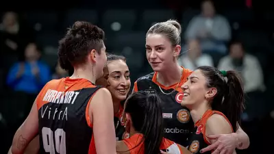 Eczacıbaşı Dynavit, Göztepe'yi 3-1'le Geçerek Lige Devam Ediyor